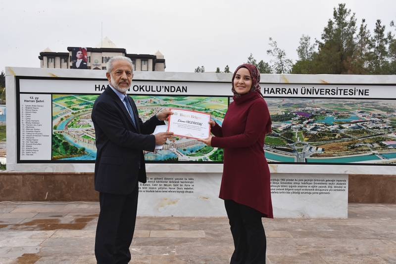 HRÜ’de Aidiyet Anıtı Fotoğraf Yarışmasının Ödül Töreni Gerçekleştirildi