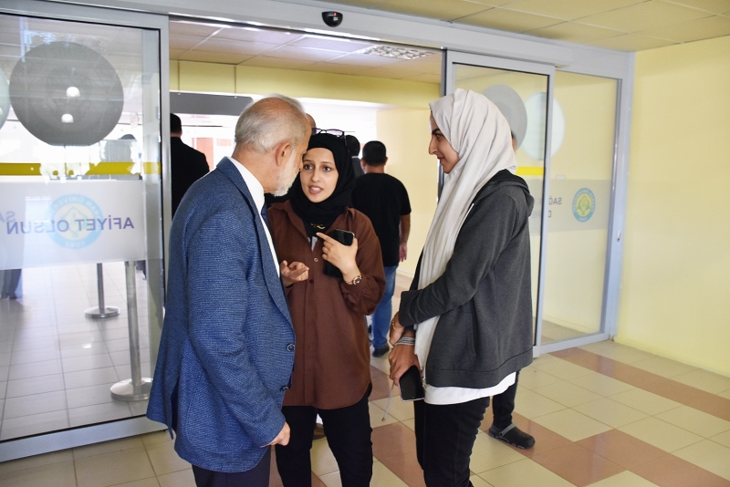 HRÜ’de Farklı Ülkelerden Gelen Uluslararası Öğrencilerle Tanışma Toplantısı Yapıldı