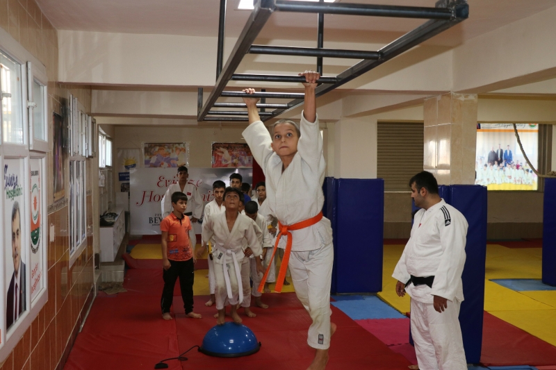 HÜSEYİN MÜSRİ ŞANLIURFA’NIN GURURU OLDU