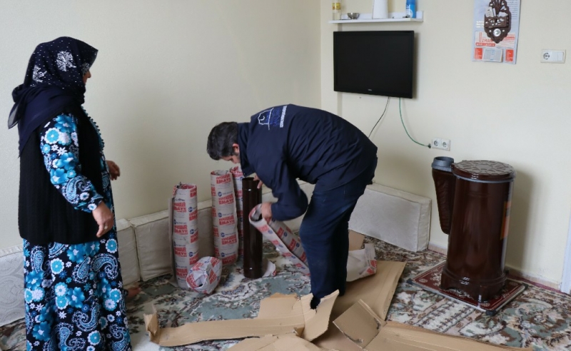 İHTİYAÇ SAHİPLERİNE SOBA YARDIMI