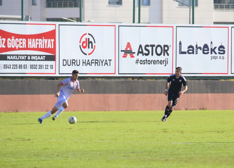 İKİZ KARDEŞLER BİRBİRİNE RAKİP OLDU