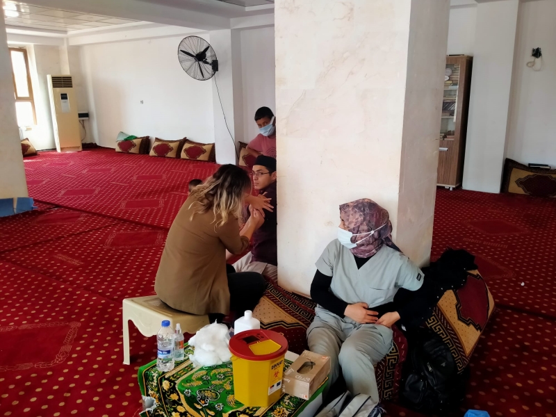 ​İl Sağlık Müdürlüğüne bağlı Sağlık Personellerimiz Merkeze bağlı bakımlı mezrasında Camiye Girerek Anonslar Yaparak, Halkı Aşı Olmaya Davet Etti.