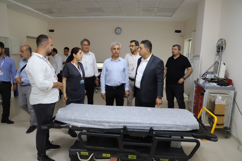 İl Sağlık Müdürü Abdullah Solmaz Hilvan Devlet Hastanesinde incelemelerde bulundu.