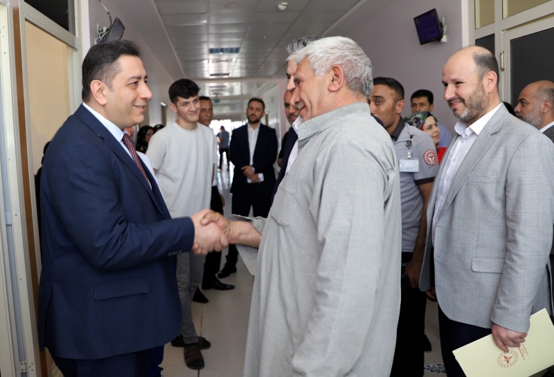 İl Sağlık Müdürü Doç. Dr. Abdullah Solmaz’dan Akçakale Devlet Hastanesi’ne Kapsamlı İnceleme Ziyareti