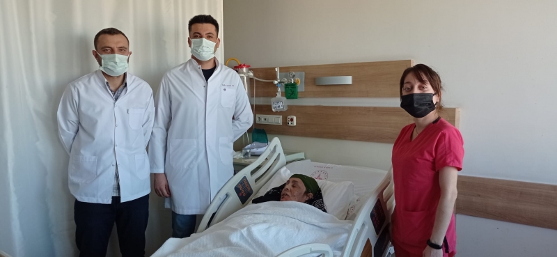 İLERİ EVRE DUDAK KANSERİ AMELİYATI BAŞARIYLA YAPILDI