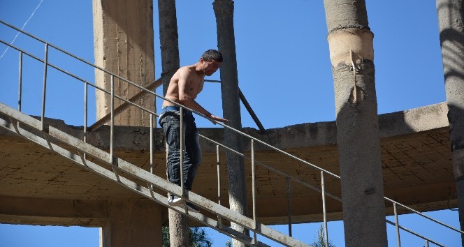 İntihara kalkışan genci belediye başkan yardımcısı ikna etti