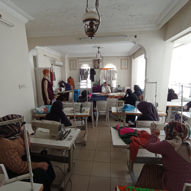 KADIN DESTEK MERKEZLERİ KADINLARA YENİ UFUKLAR AÇIYOR