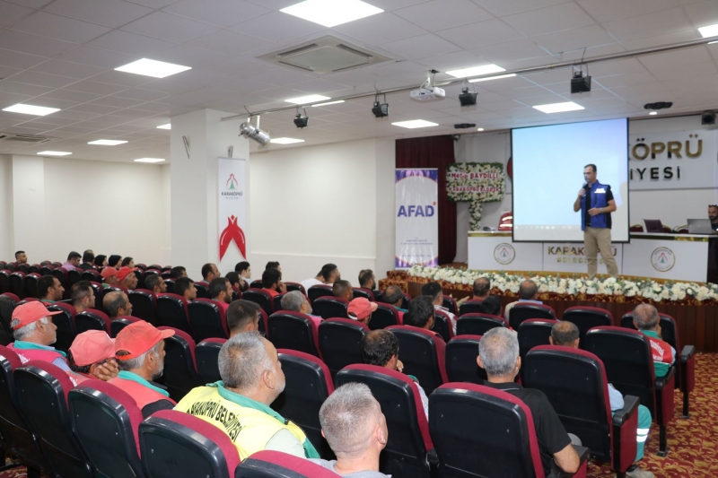 ​KARAKÖPRÜ BELEDİYESİ PERSONELİNE AFET FARKINDALIK EĞİTİMİ VERİLDİ