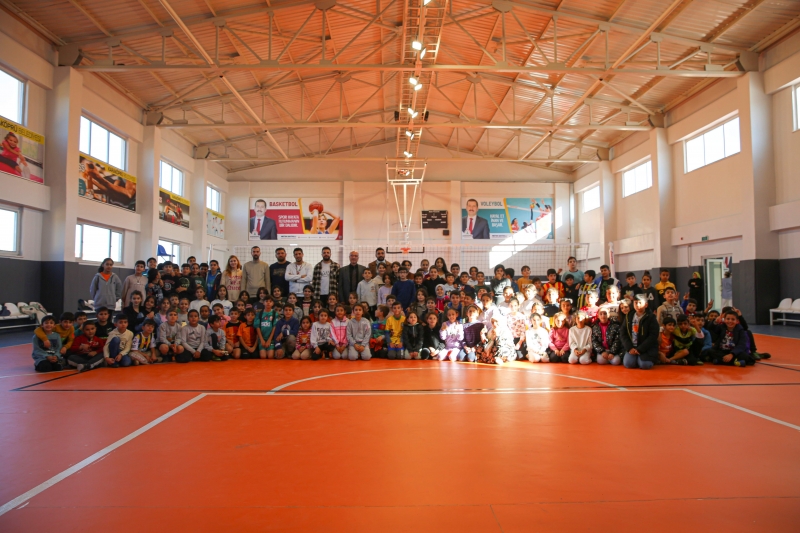 KARAKÖPRÜ BELEDİYESİ SPOR KURSLARINDA YERLİ MALI HAFTASI KUTLANDI