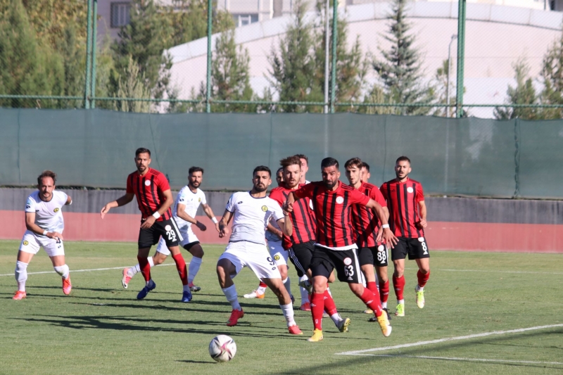 ​KARAKÖPRÜ BELEDİYESPOR'DAN ÖNEMLİ GALİBİYET