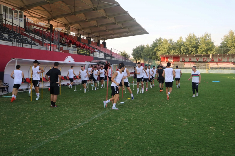 KARAKÖPRÜ BELEDİYESPOR İLK MAÇINA ÇIKIYOR