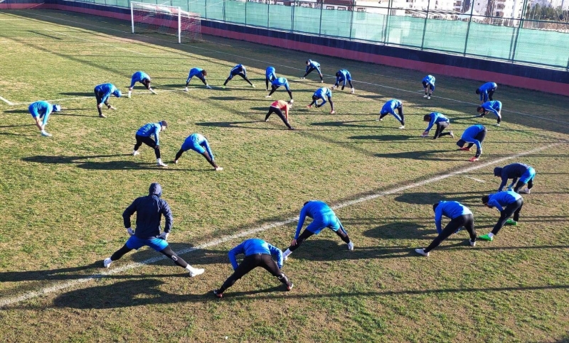 Karaköprü Belediyespor top başı yaptı