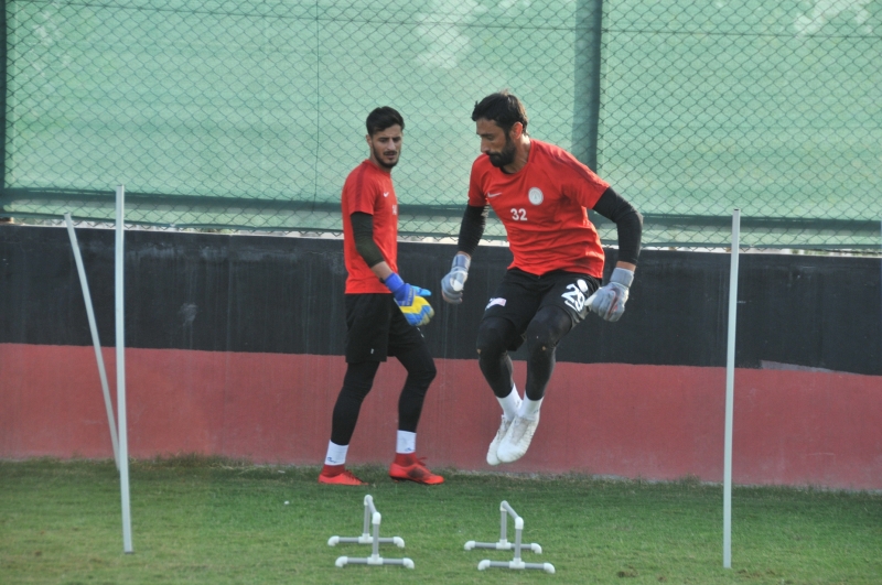 KARAKÖPRÜ BELEDİYESPOR KIZILCABÖLÜK'Ü GÖZÜNE KESTİRDİ