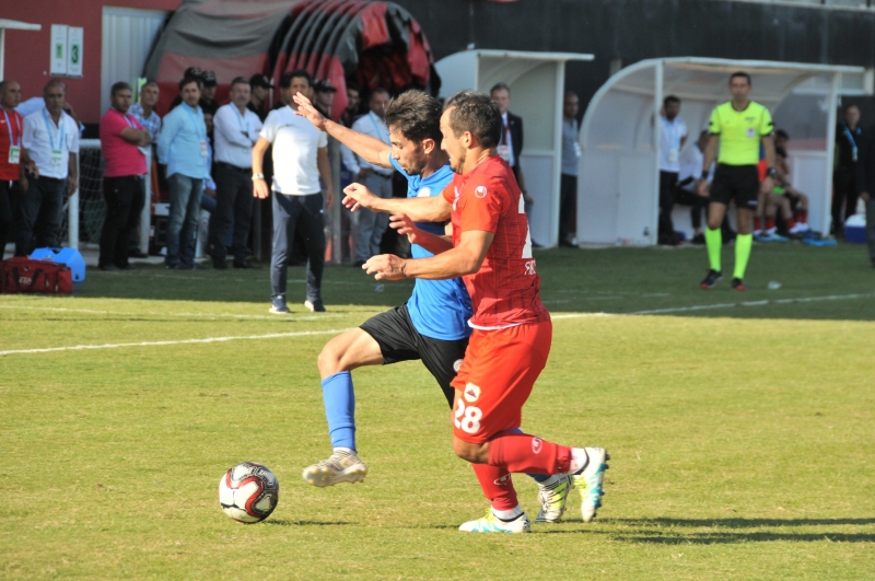 KARAKÖPRÜ BELEDİYESPOR’UN ZİRVE YÜRÜYÜŞÜ SÜRÜYOR