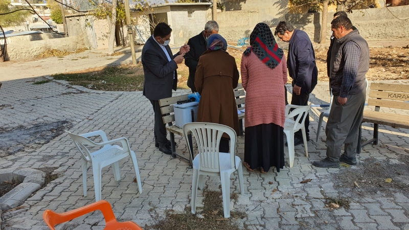 KARAKÖPRÜ DE 20 MOBİL EKİP İLE SAĞLIK ÇALIŞANLARI SAHADA