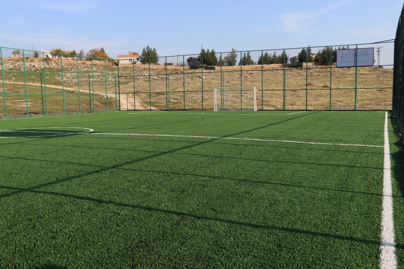 KARAKÖPRÜ KIRSALINA 17. SENTETİK ÇİM SAHA KAZANDIRILDI