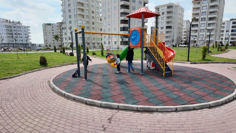 KARAKÖPRÜ YENİ PARKLARLA GÜZELLEŞİYOR