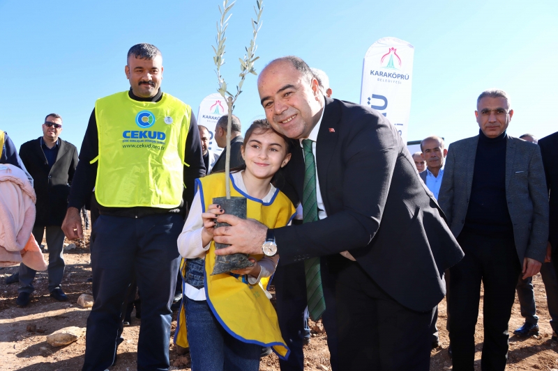 KARAKÖPRÜ'DE AĞAÇLANDIRMA KAMPANYASI KIRSALA YAYILIYOR