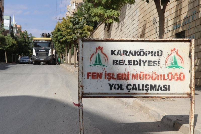 KARAKÖPRÜ’DE ASFALT YOLLAR YENİLENİYOR