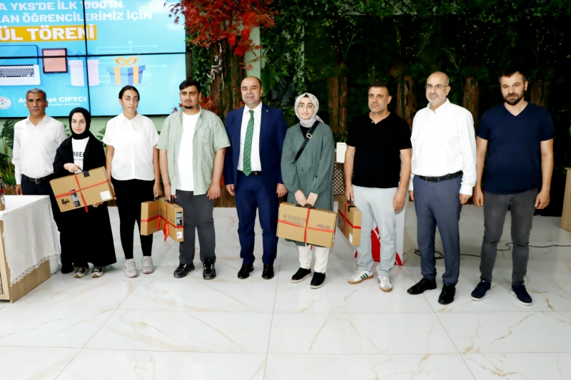 KARAKÖPRÜ’DE BAŞARILI ÖĞRENCİLER ÖDÜLLENDİRİLDİ