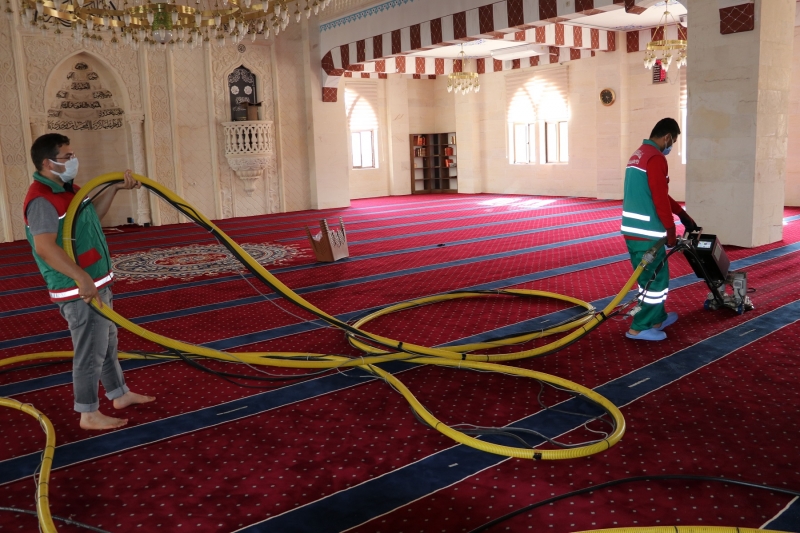 KARAKÖPRÜ’DE CAMİLERDE SONBAHAR TEMİZLİĞİ