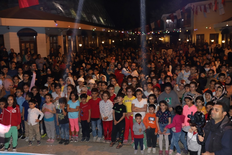 KARAKÖPRÜ'DE ÇOCUKLAR 23 NİSAN COŞKUSUNU DOYASIYA YAŞADI