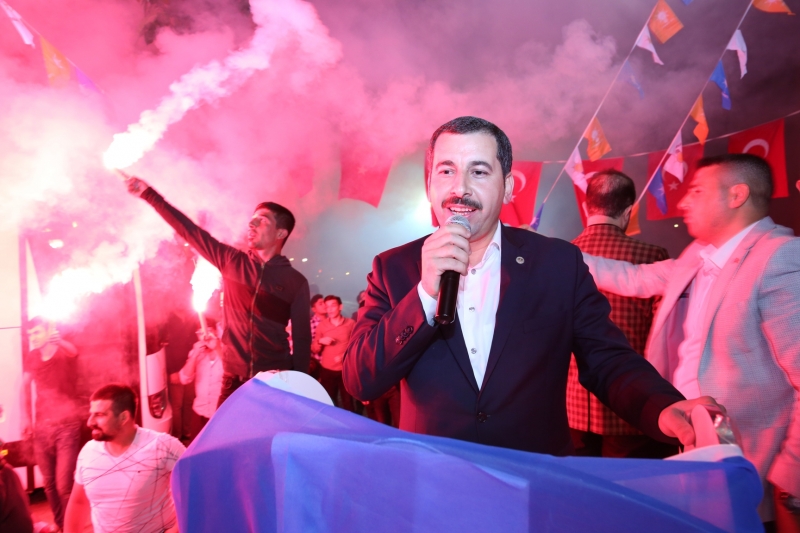 Karaköprü'de Coşkulu Seçim Bürosu Açılışı