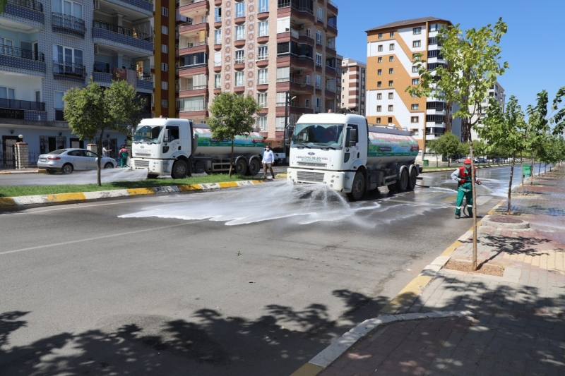 KARAKÖPRÜ'DE DEZENFEKTE ÇALIŞMALARI TAM GAZ