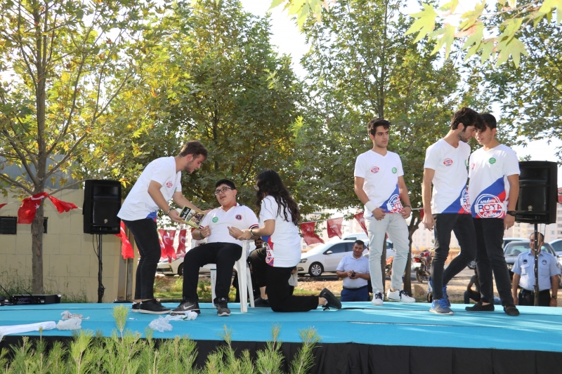 KARAKÖPRÜ’DE DÜNYA TEMİZLİK GÜNÜ KUTLANDI