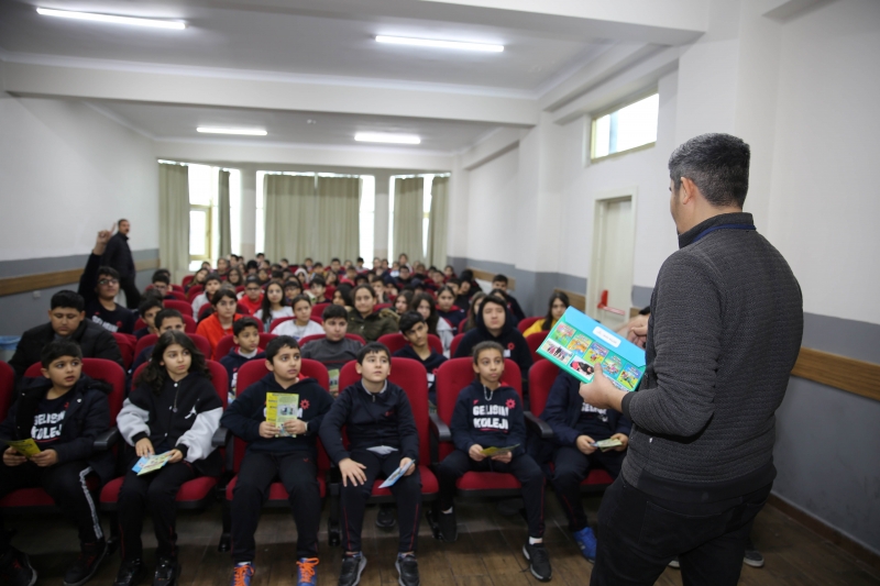 KARAKÖPRÜ'DE GENÇ NESİL TEMİZ GELECEK İÇİN EĞİTİLİYOR