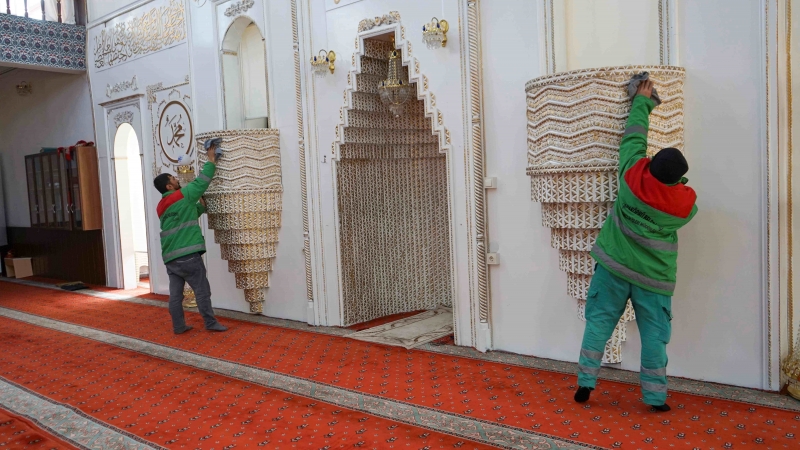 KARAKÖPRÜ’DE İBADETHANELER RAMAZAN AYINA HAZIRLANIYOR