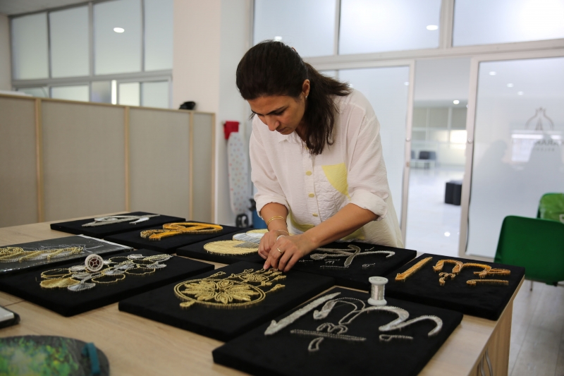 KARAKÖPRÜ’DE KADINLAR ZAMANINI KURSLARDA DEĞERLENDİRİYOR