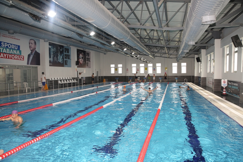 KARAKÖPRÜ’DE KAPALI YÜZME HAVUZU KIŞ AYLARINDA DA HİZMET VERECEK