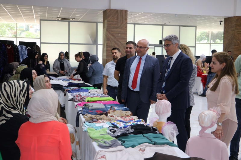 KARAKÖPRÜ'DE KURSİYERLER EMEKLERİNİ SERGİLEDİ