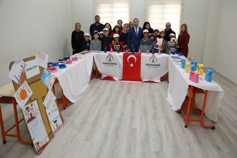 KARAKÖPRÜ’DE MİNİK ÖĞRENCİLER HÜNERLERİNİ SERGİLEDİ