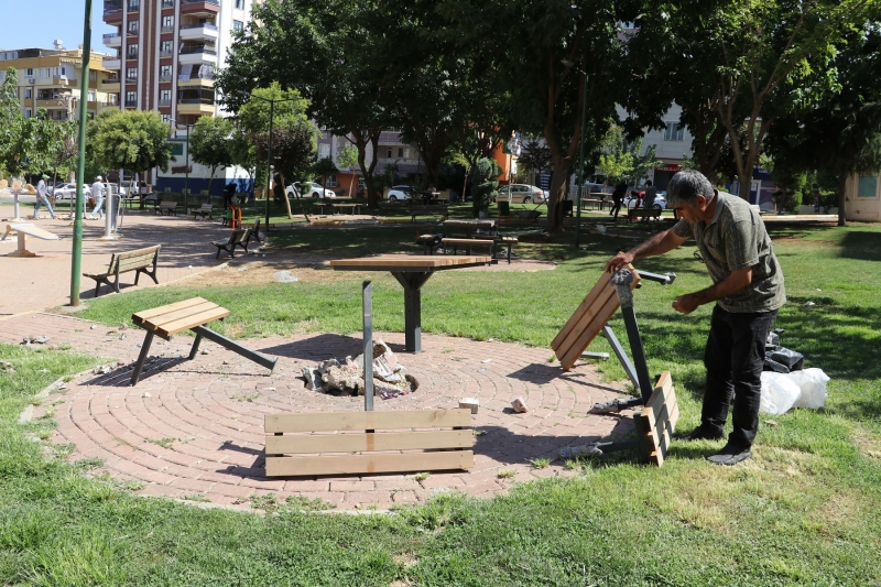 KARAKÖPRÜ’DE PARKLAR BAKIMLA GÜZELLEŞİYOR