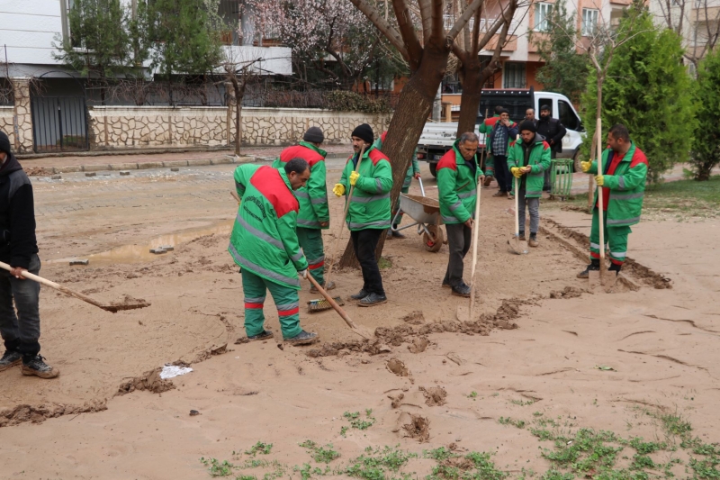 KARAKÖPRÜ’DE SELİN İZLERİ TEMİZLENİYOR