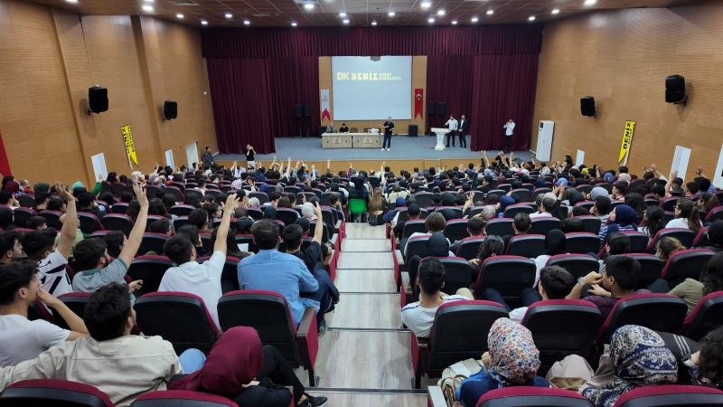 KARAKÖPRÜ'DE SINAVLARA HAZIRLANAN ÖĞRENCİLERE KAZANDIRAN TAKTİKLER SEMİNERİ