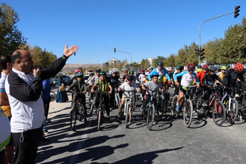 KARAKÖPRÜ’DE SPOR VE SANAT BİR ARADA YAŞANDI