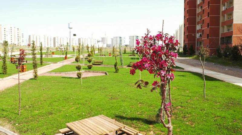 KARAKÖPRÜ’DE YEŞİL ALANLAR ARTIYOR