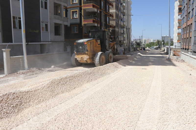 KARAKÖPRÜ’DE  YOL AĞI HER GEÇEN GÜN GENİŞLİYOR