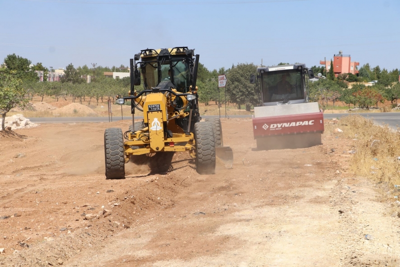 KARAKÖPRÜ’DE YOL SEFERBERLİĞİ SÜRÜYOR