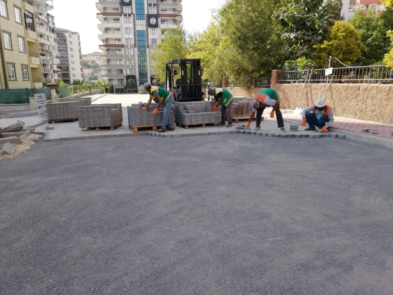 KARAKÖPRÜ'DE YOL YAPIMI ARALIKSIZ SÜRÜYOR