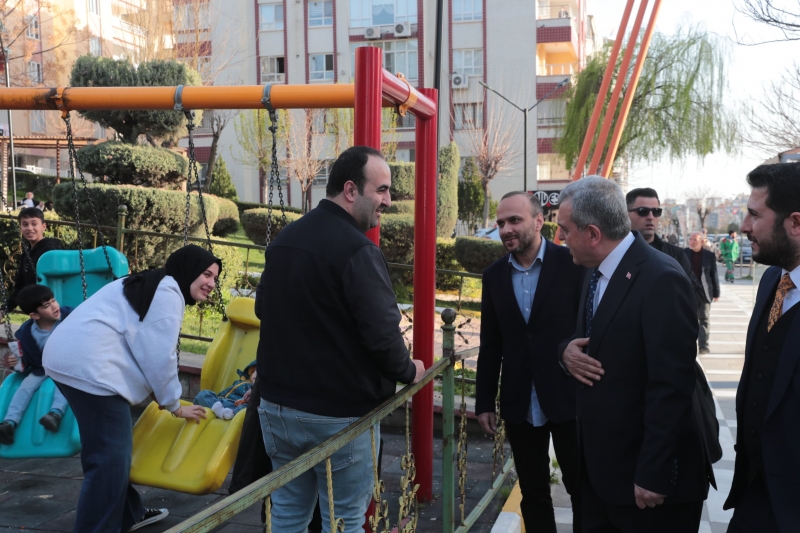 KARAKÖPRÜ’DEKİ ESNAF VE VATANDAŞLARDAN BAŞKAN BEYAZGÜL VE AK KADROLARA TAM DESTEK