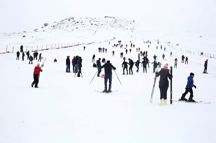 KARAKÖPRÜLÜ ÖĞRENCİLER KARACADAĞ'DA STRES ATTI
