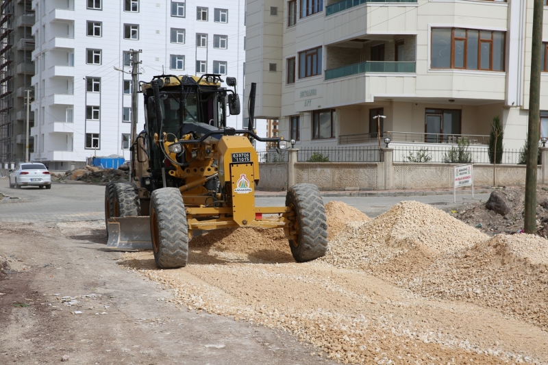 Karaköprü'ye Bir Yılda 60 Kilometre Yeni Yol Kazandırıldı