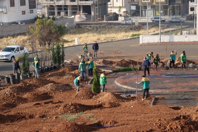 KARAKÖPRÜ’YE YENİ PARKLAR KAZANDIRILIYOR