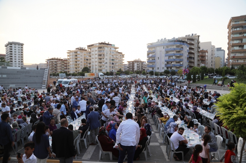 Kardeşlik Sofrasında Adres Karaköprü