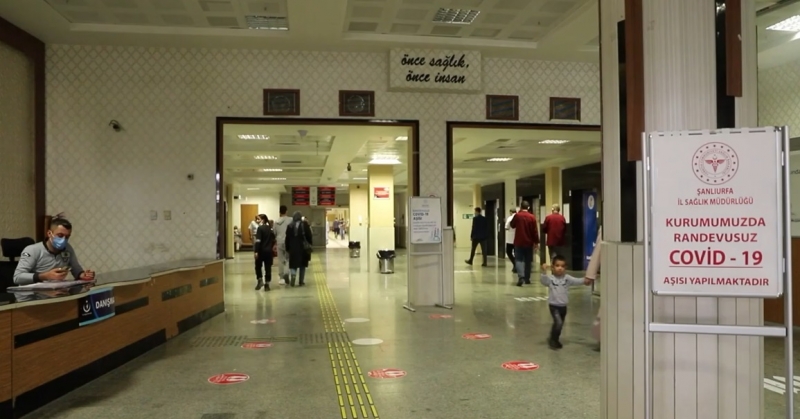 KARDİYOLOJİ UZMANI HİÇBİR KALP RAHATSIZLIĞI COVİD-19 AŞISI OLMALARINA ENGEL BİR DURUM TEŞKİL ETMİYOR.