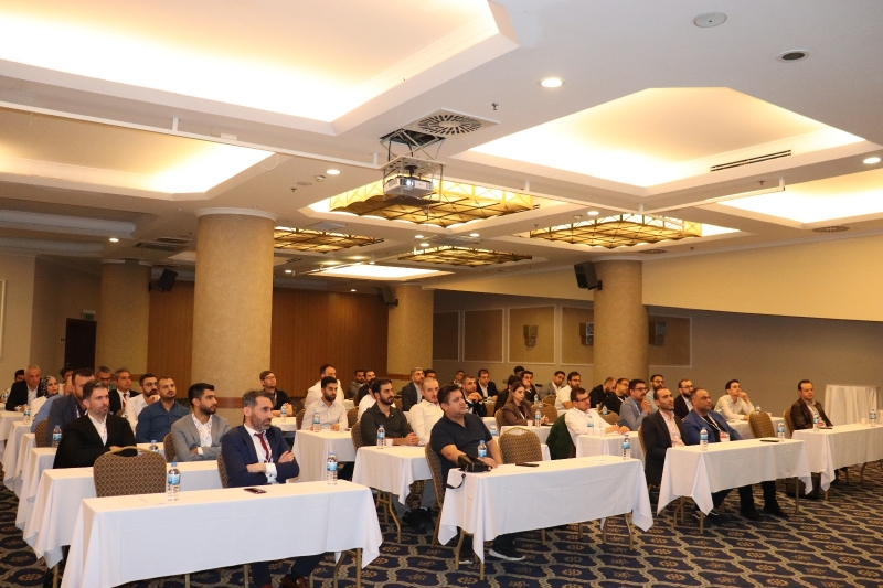 KARDİYOLOJİ UZMANLARI HARRAN ÜNİVERSİTESİ’NDE BULUŞTU